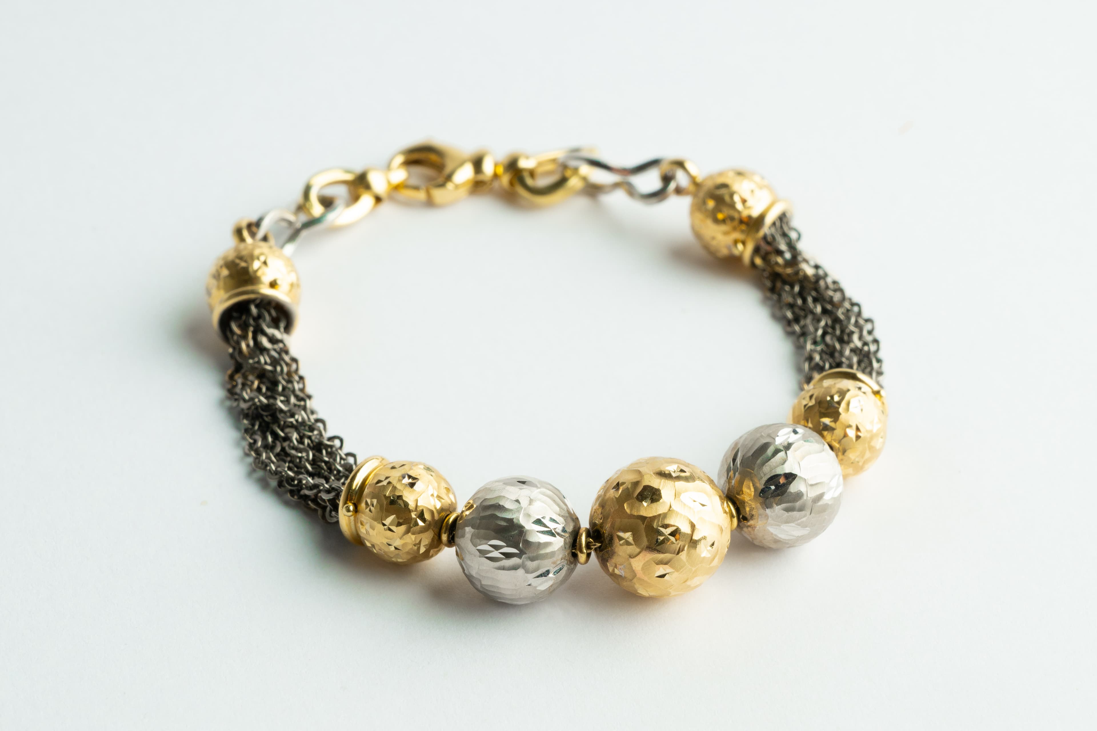 Perla - tri boje zlata